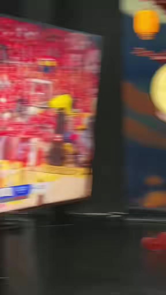 ?美女主持金佳悦晒与郭艾伦的同框照 网友纷纷起哄说在一起